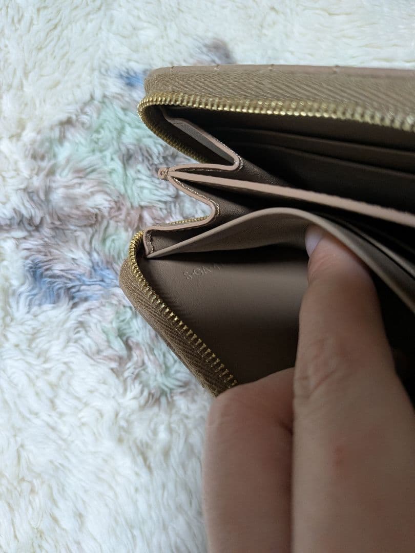 CELINEキルティングデザイン ケース ベージュ