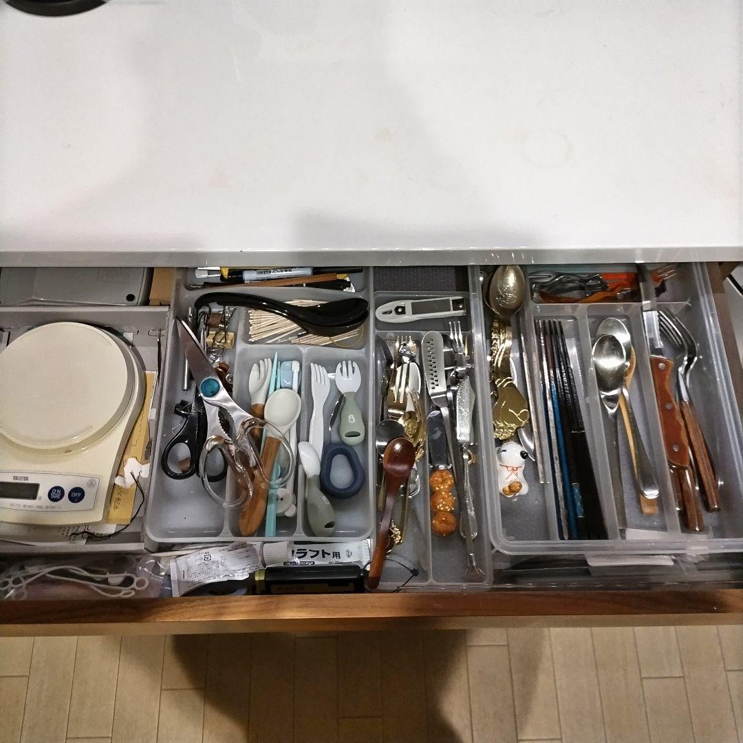 木製食器棚 ガラス扉付き