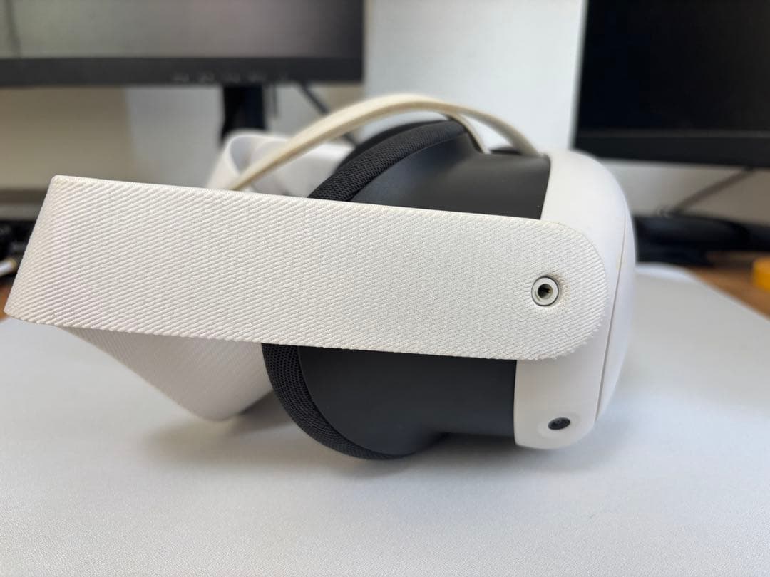  QUEST 3 128GB (コントローラー用充電式電池付属)