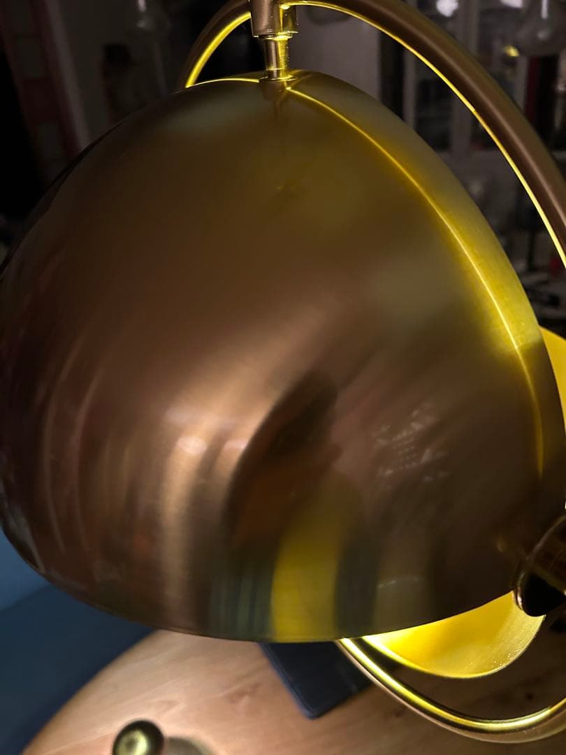 北欧風 回転シェードペンダントライト ユニークデザイン