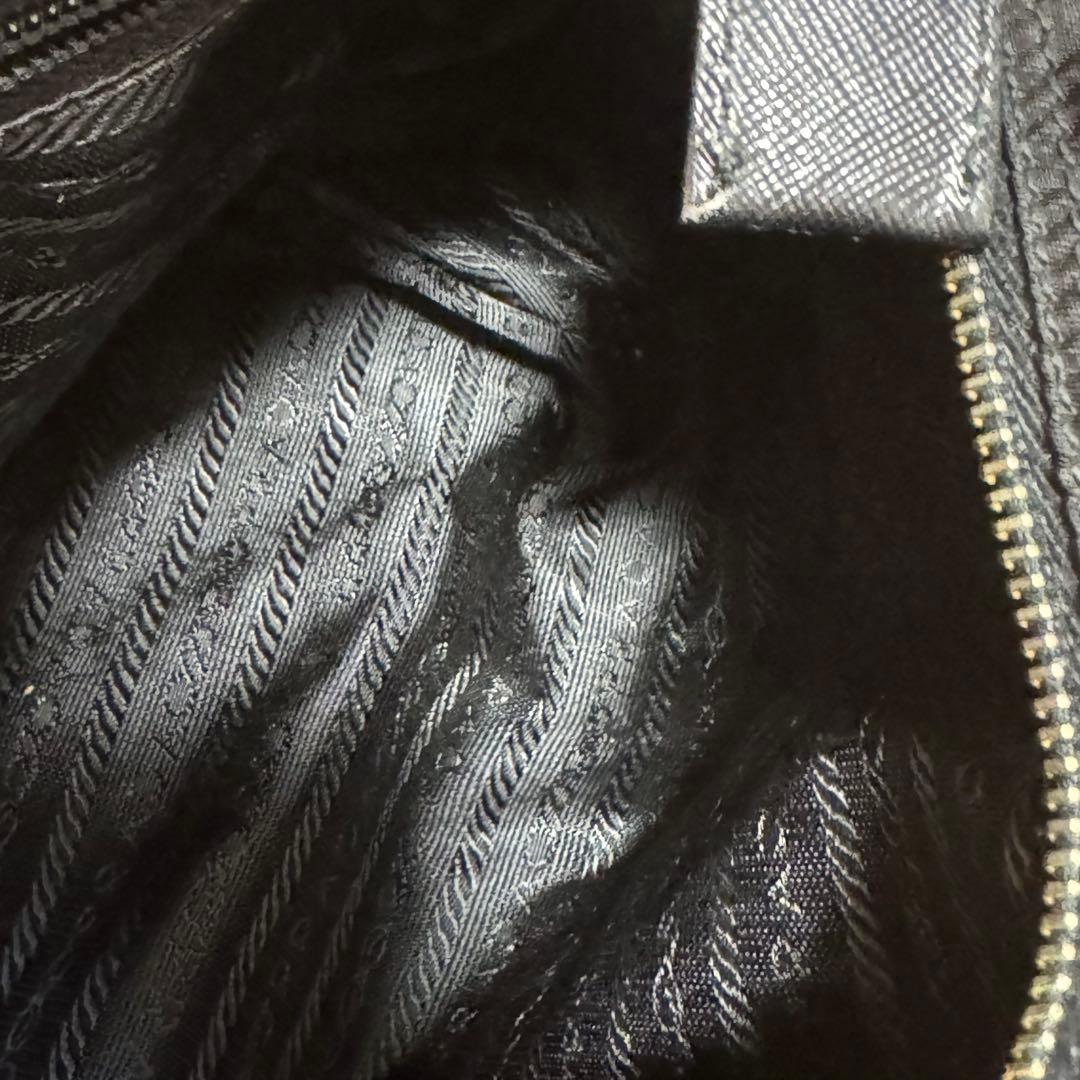 PRADA バッグ　ナイロン　ブラック