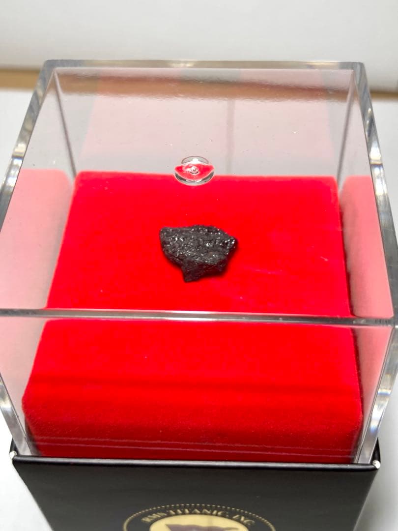 【超希少】タイタニック号の石炭｜RMS Titanic社公式販売アイテム