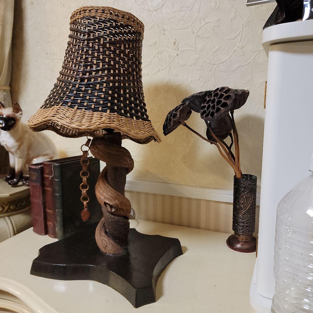 {森の贈り物}　アンティークフロアライト　藤つる木製スタンド　希少　骨董工芸品