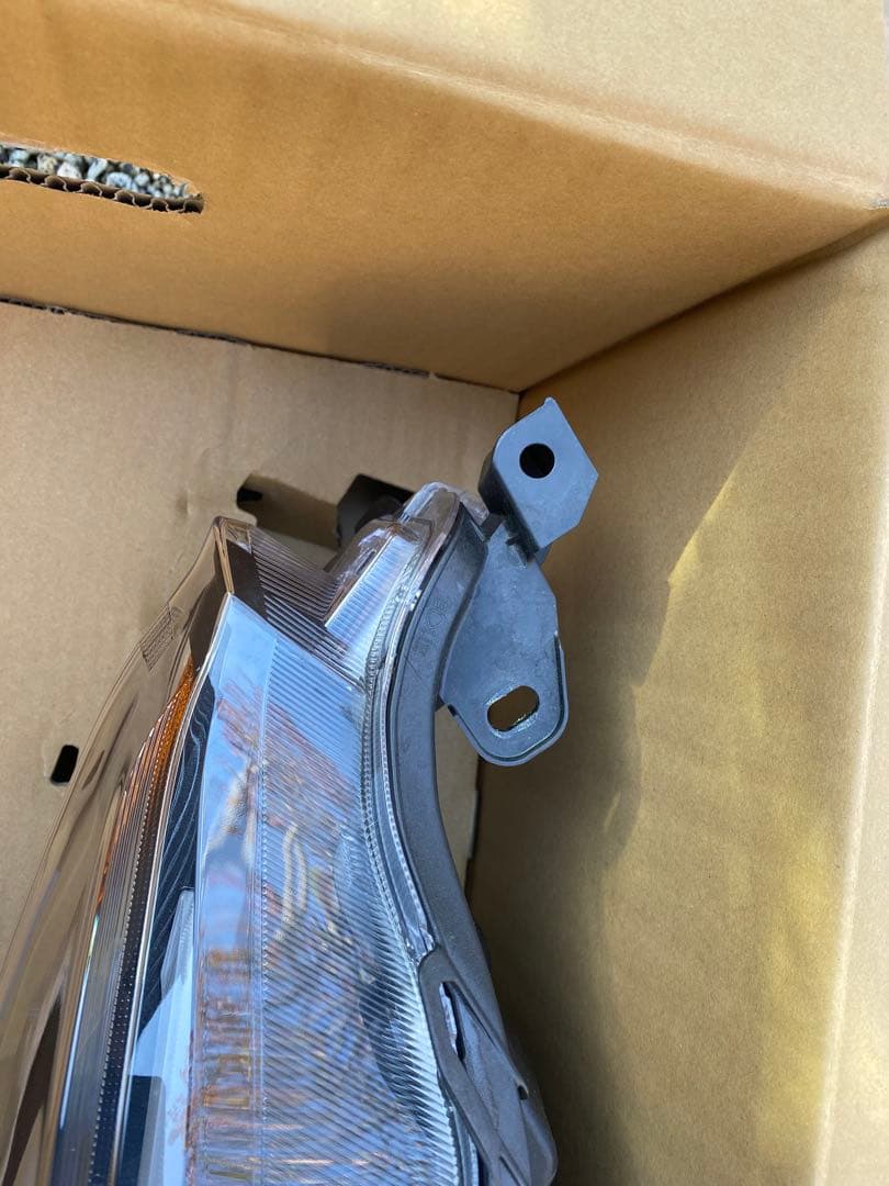 シエンタ　左ヘッドライト