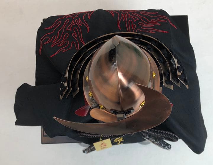 雄山作　10号　銅仕立南蛮兜 屏風　台　弓太刀付き