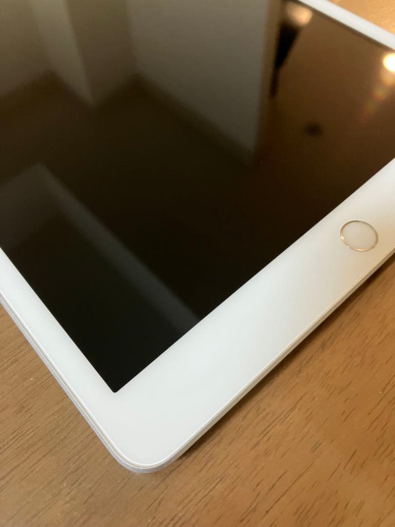 【最大容量100%】iPad 第8世代 Wifi+Cellular 32GB