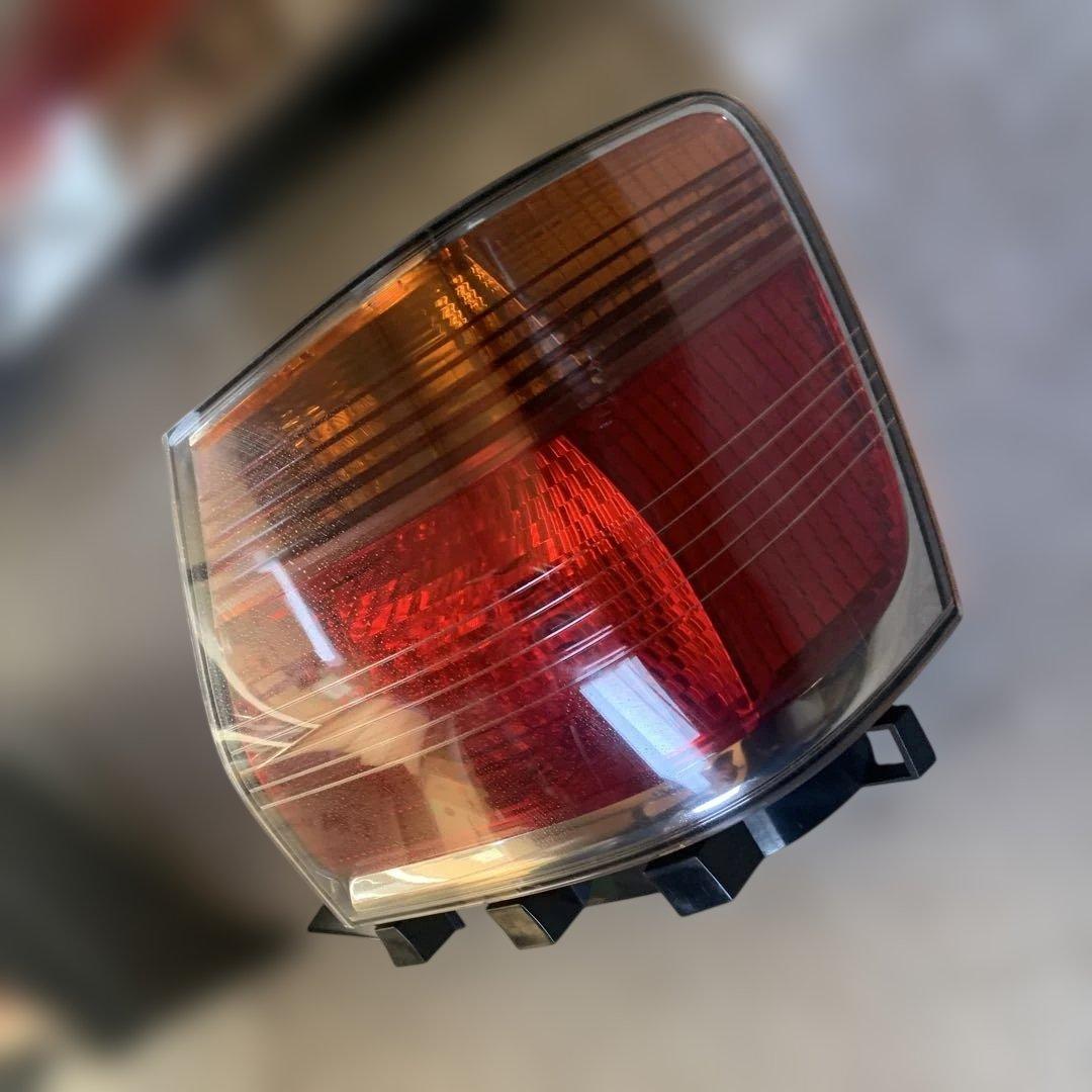 トヨタ　17クラウン　ロイヤルサルーン　純正テールライト左右セット　中古品