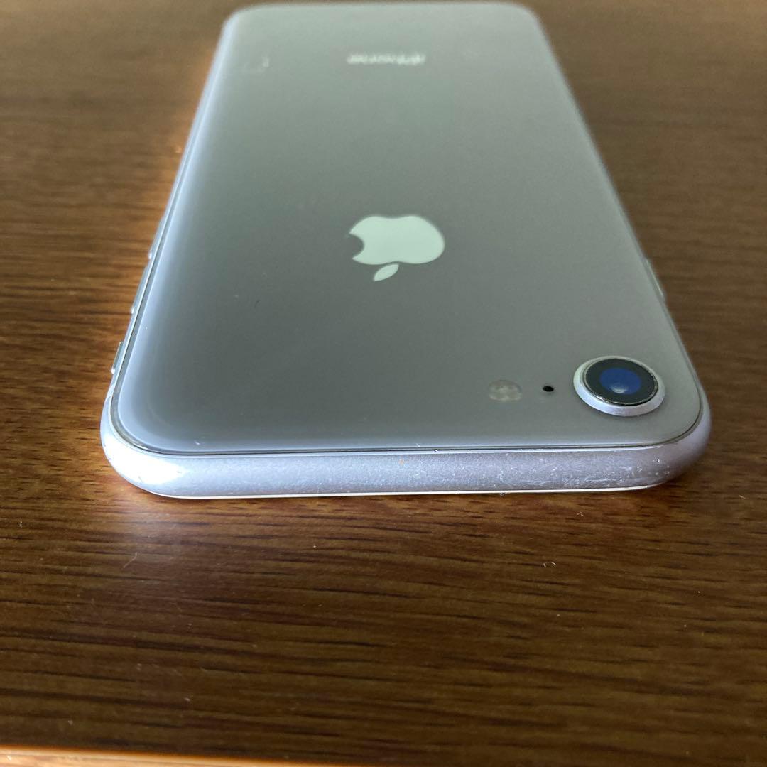 iPhone8 256GB シルバー 外箱付 画面前面一部割有り　SIMフリー