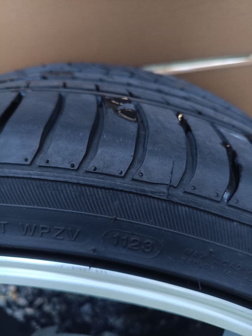 BMW Lxryhanes タイヤホイール 20インチ