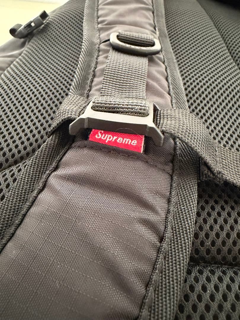 Supreme ブラックリュック