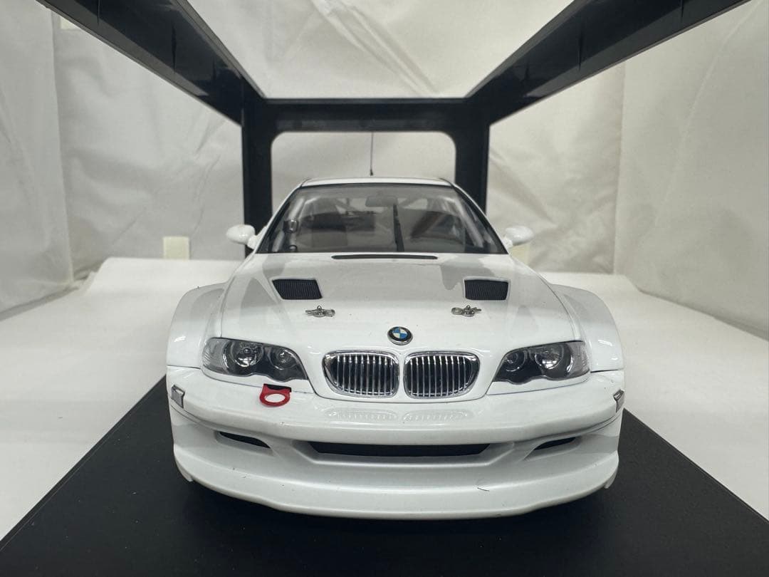 【新品】オートアートBMW M3 GTR Plain Body 1/18 白