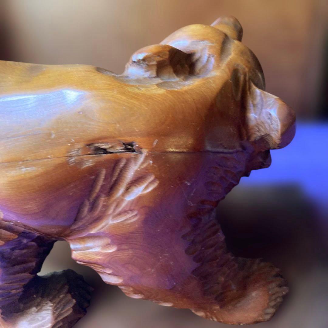 木製クマ彫刻 手彫り インテリア　作家もの　哲也作　台座立札あり　吼え熊　毛彫り