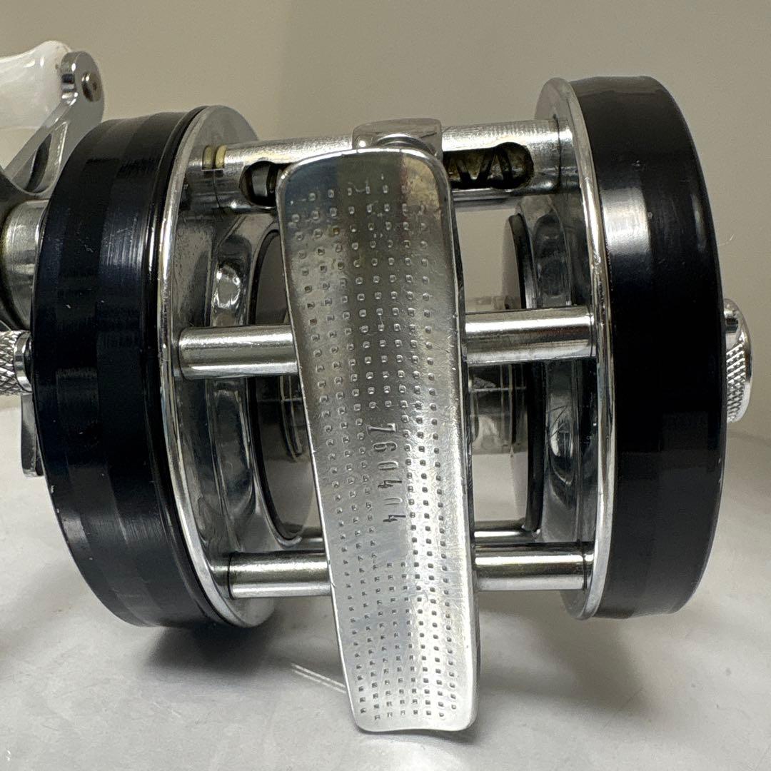 ABU Ambassadeur 5000C ベイトリール