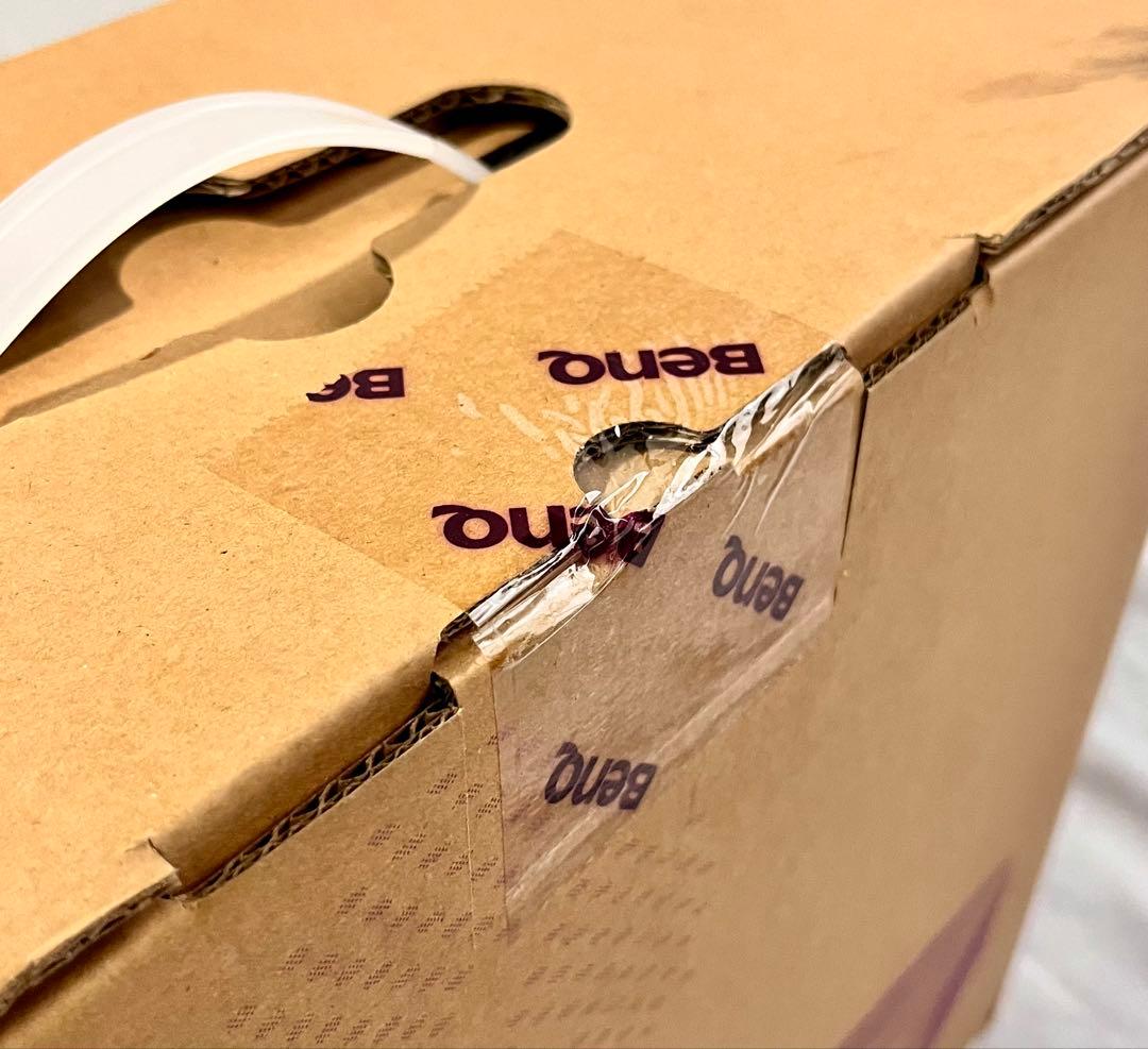 ①【新品】BenQ プロジェクター　MH534 スクリーンセット