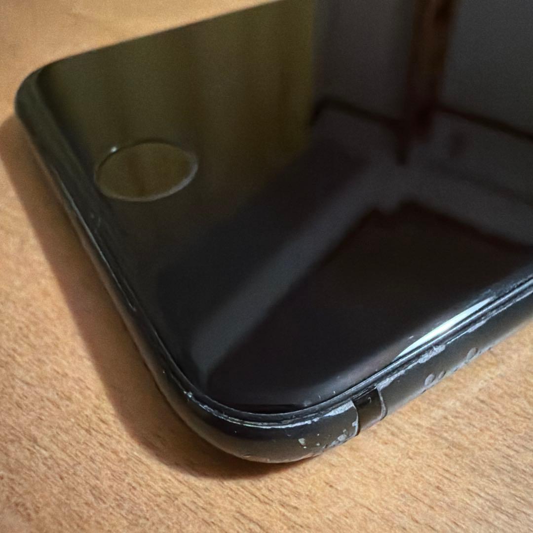 iPhone SE (第2世代) ブラック 本体
