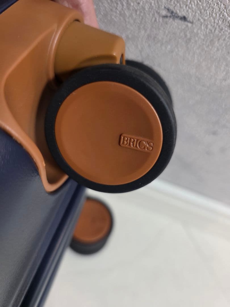 brics ブリックス ベラージオ USBポート付き スーツケース