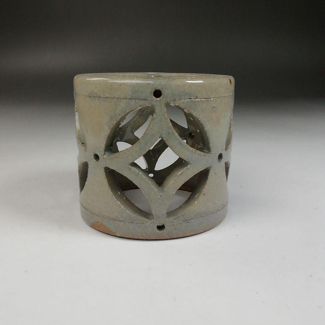 Ｗ１２３　蓋置　『七宝透かし』『小久慈窯 造』　共箱　茶道具