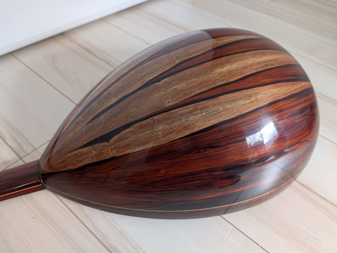 トルコのウード 木製 専用ケース付き