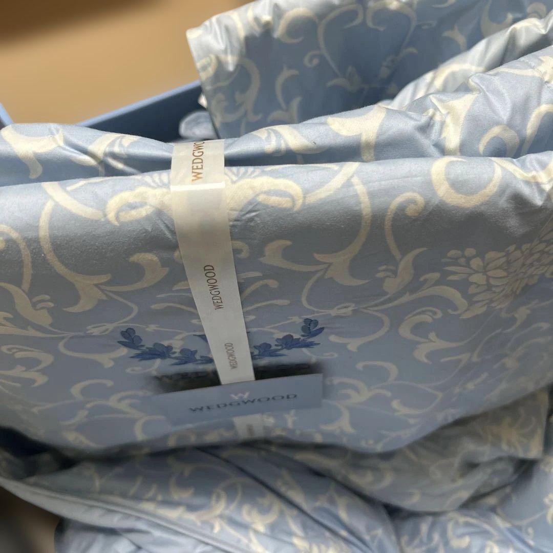  羽毛掛け布団 150x200cm2枚