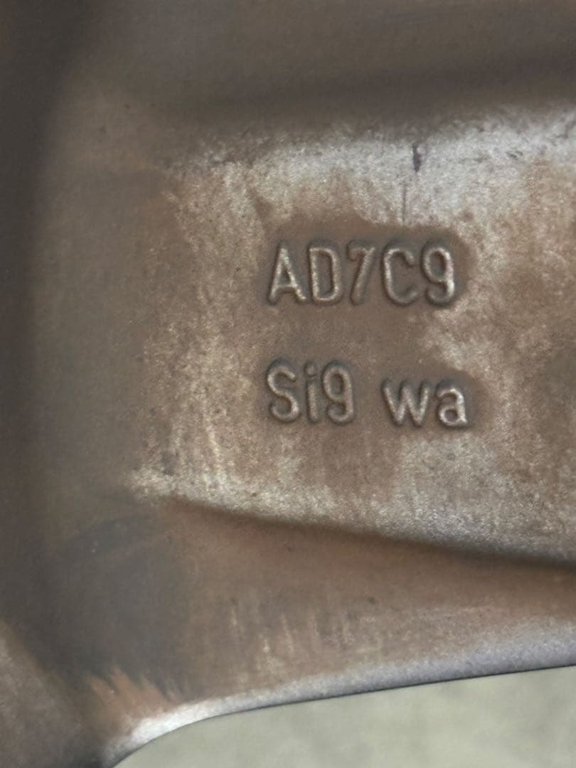 ボルボ V60 純正アルミホイール 18インチ ＋ ヨコハマ 235/40R18