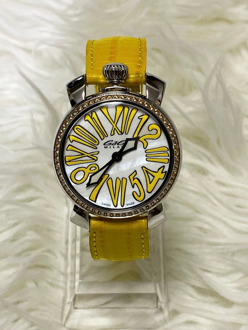 GaGa MILANO 6025.06 イエローストーン付きモデル