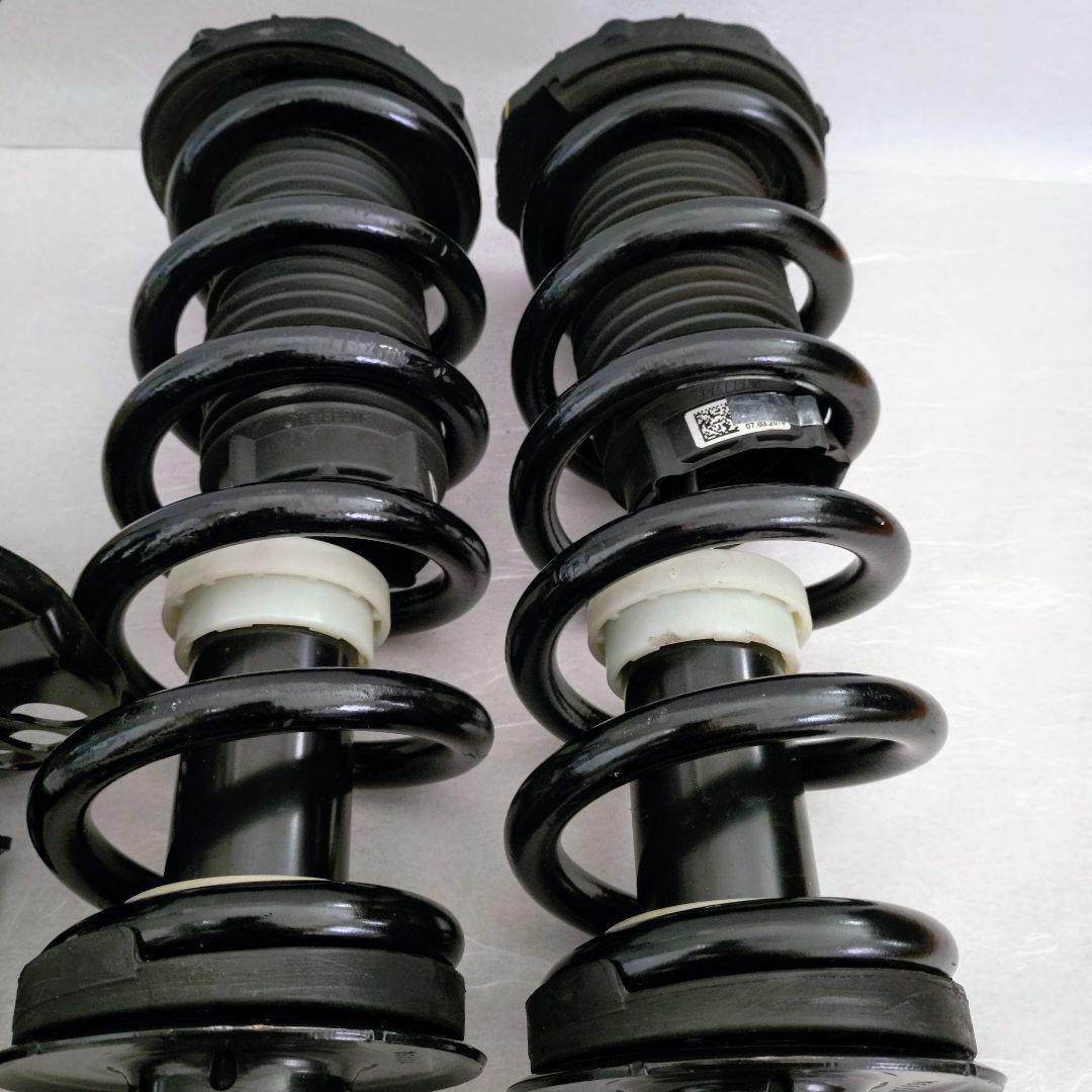 ぷぷえみ【BMW】純正品 (G01) X3 M40d 純正サスペンション