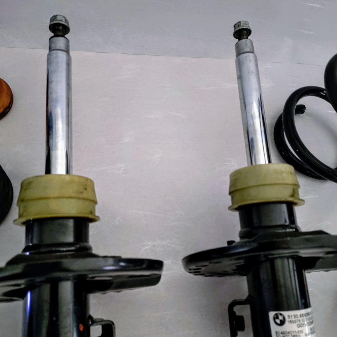 ぷぷえみ【BMW】純正品 (G01) X3 M40d 純正サスペンション