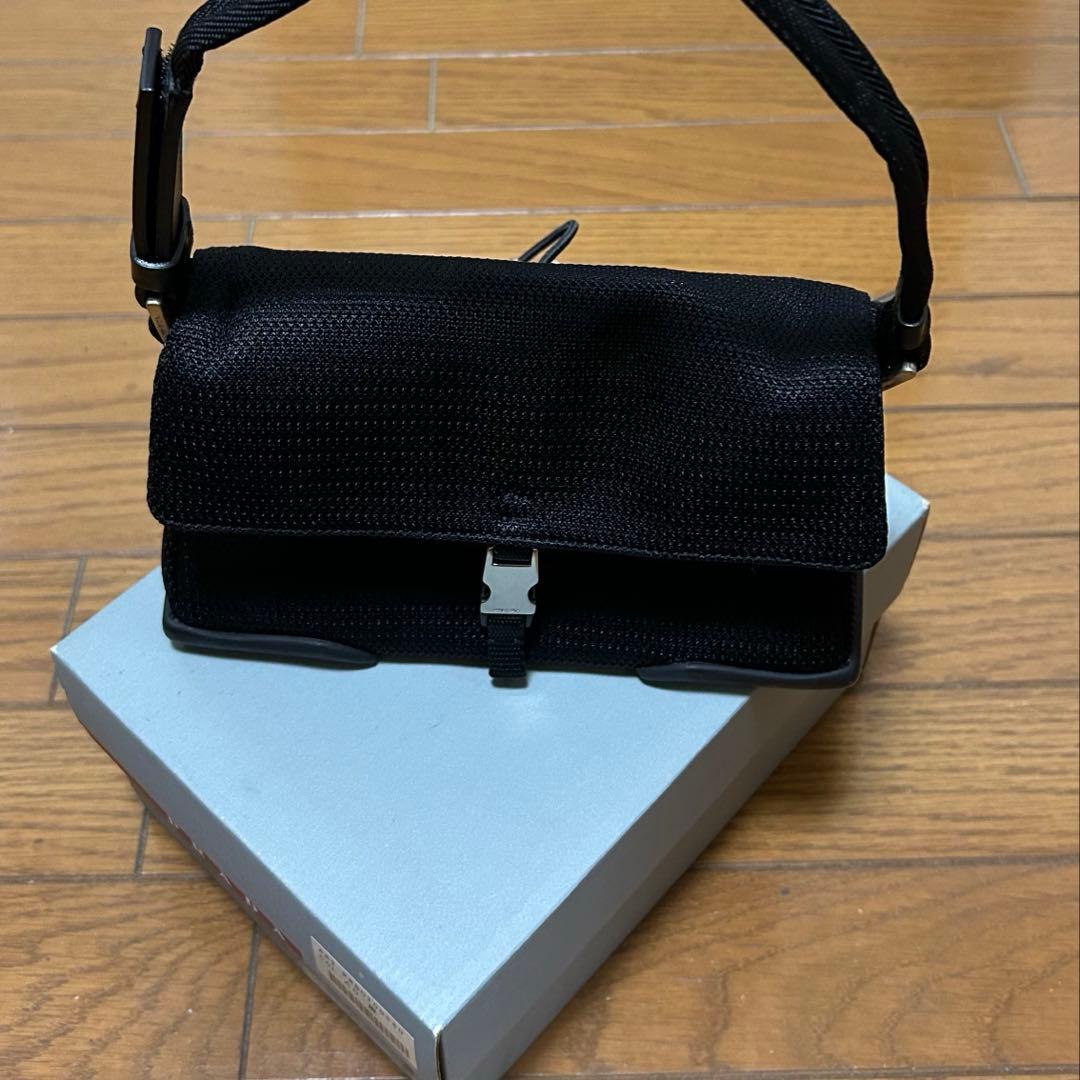 【新品】プラダミニバッグ黒