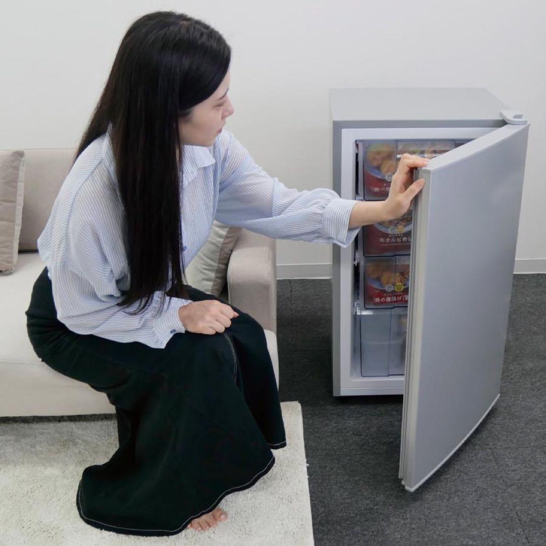 冷凍庫 小型 家庭用 60L スリム 省エネ ノンフロン 家庭用冷凍庫