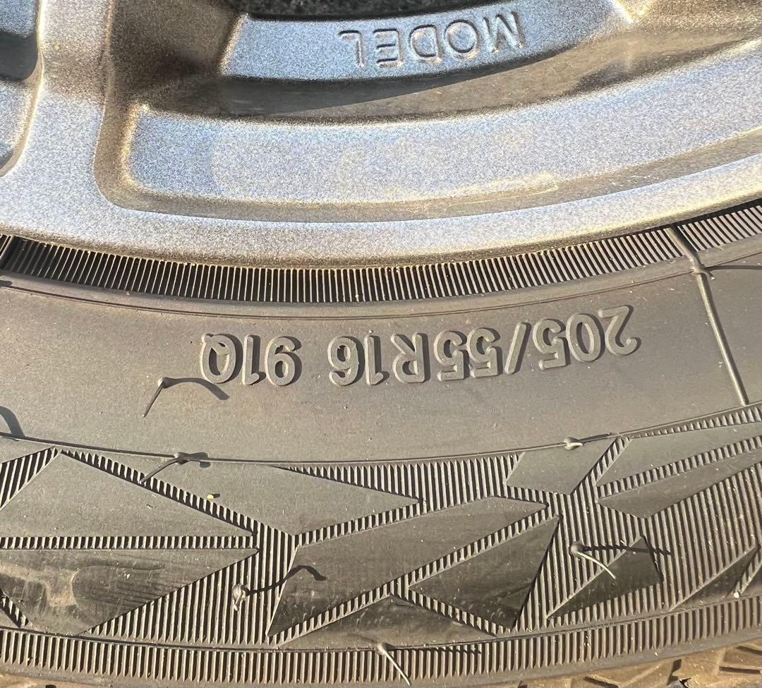 スタッドレス205/55R16 16×6.5j PCD100 ET48 TOYO