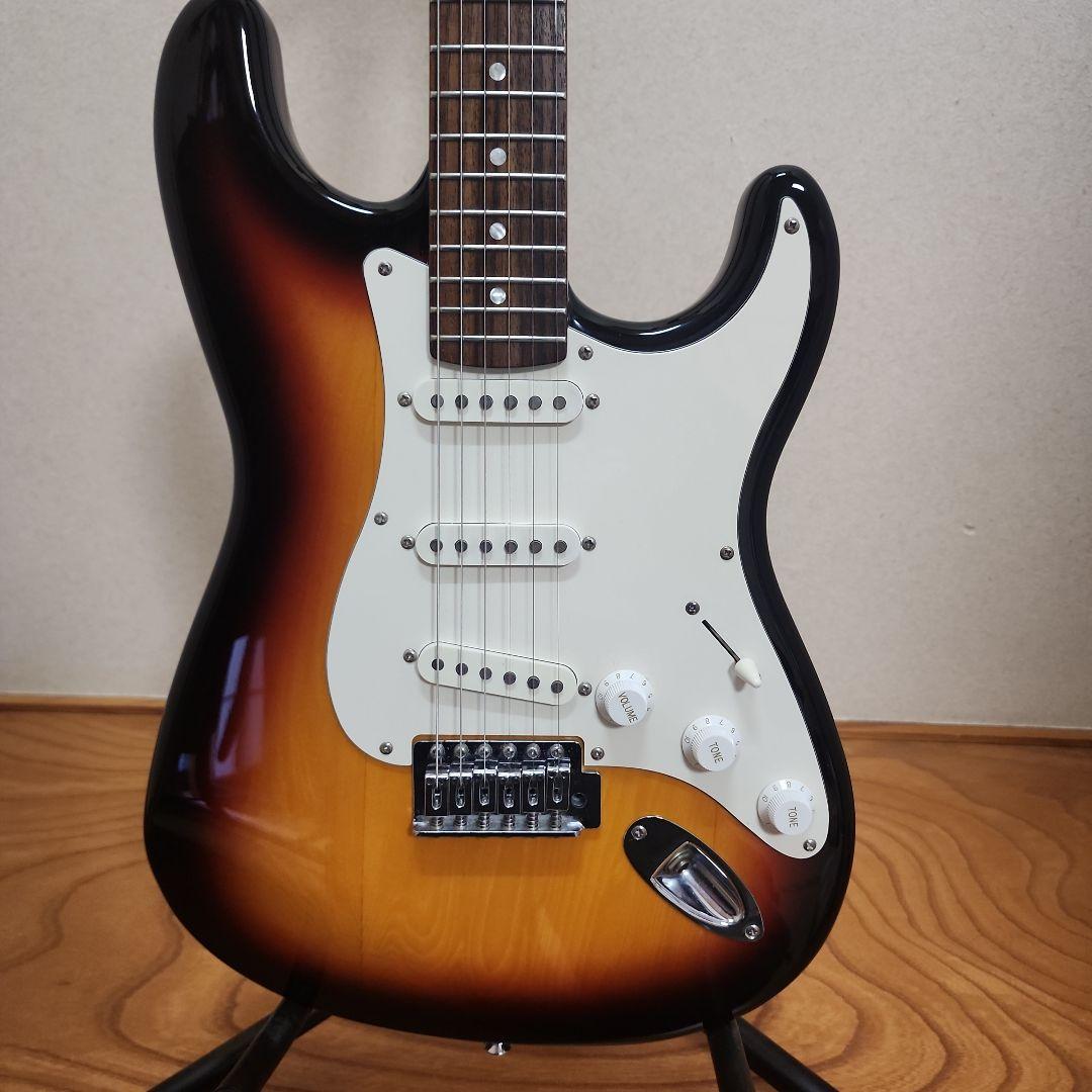 FERNANDES ストラトキャスタータイプ サンバースト