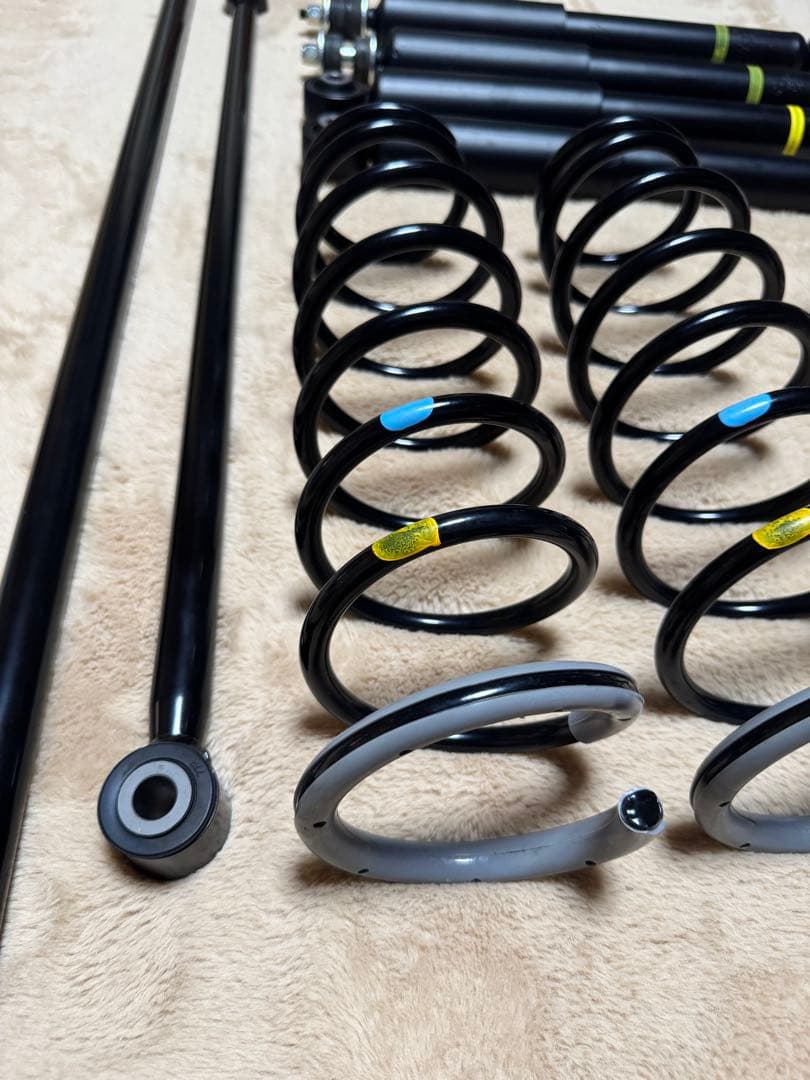 新車外し 新型ジムニーJB64型サスペンション フロントショック ラテラルロッド