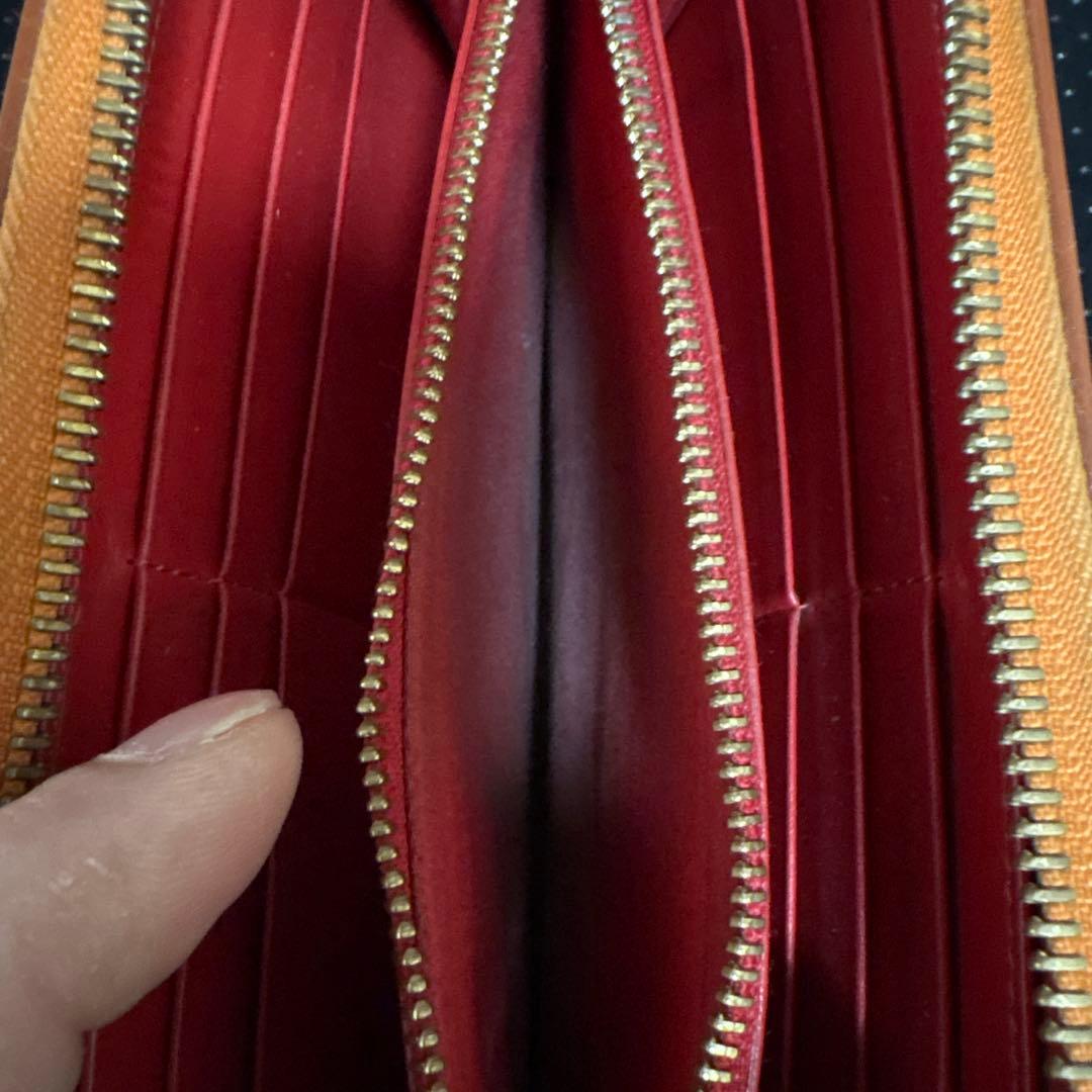 クリスチャンルブタン　長財布