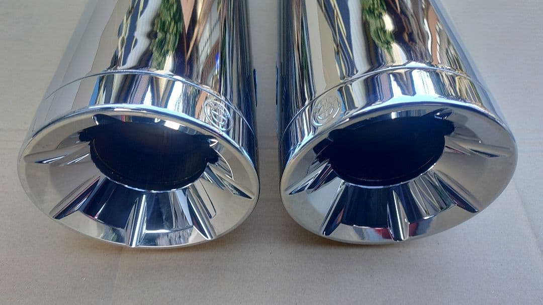 BMW R18／VANCE＆HINESマフラー