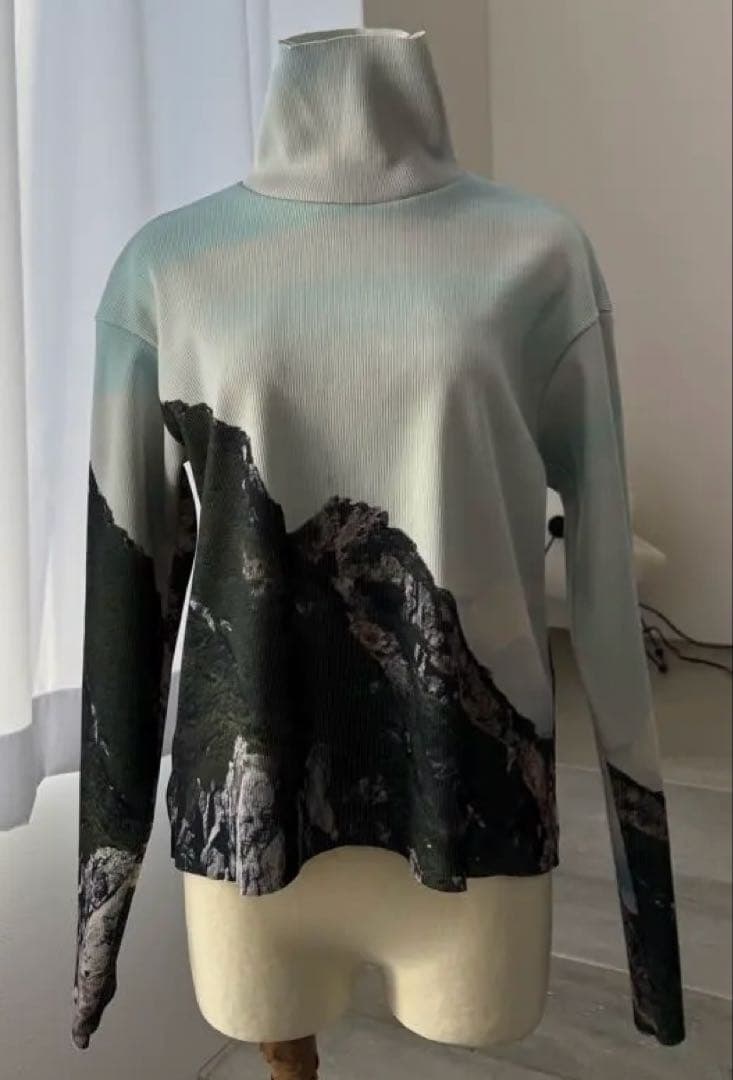 ノントーキョー　トップス