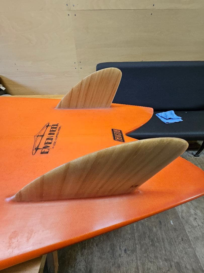 Channel s ツインフィン イーブンキール