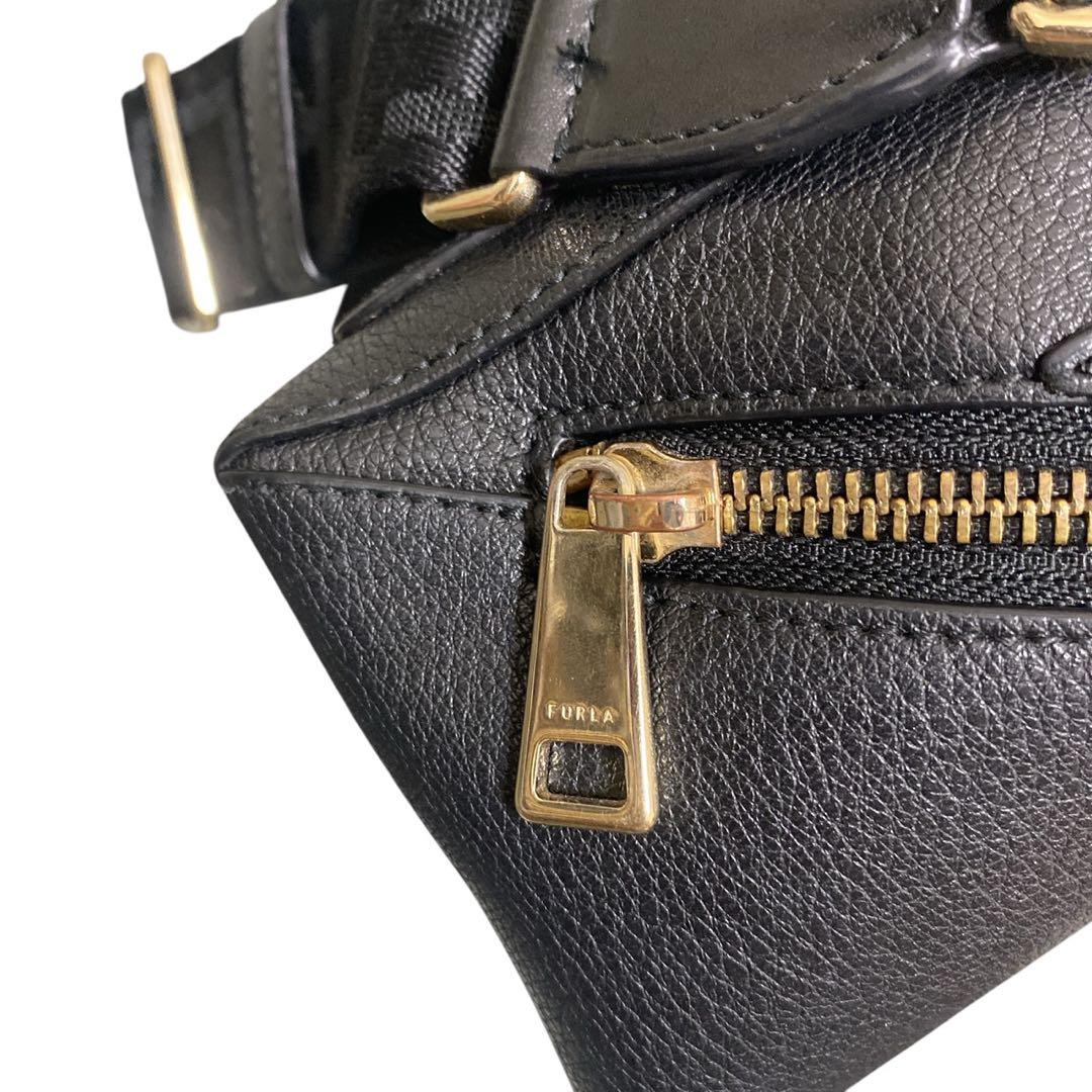 FURLA アミカ ミニ ショルダーバッグ クロスボディロゴ