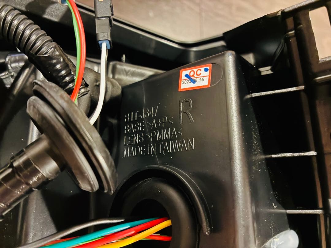 50系RAV4 ファイバーLEDテール シーケンシャルウインカー クリアータイプ