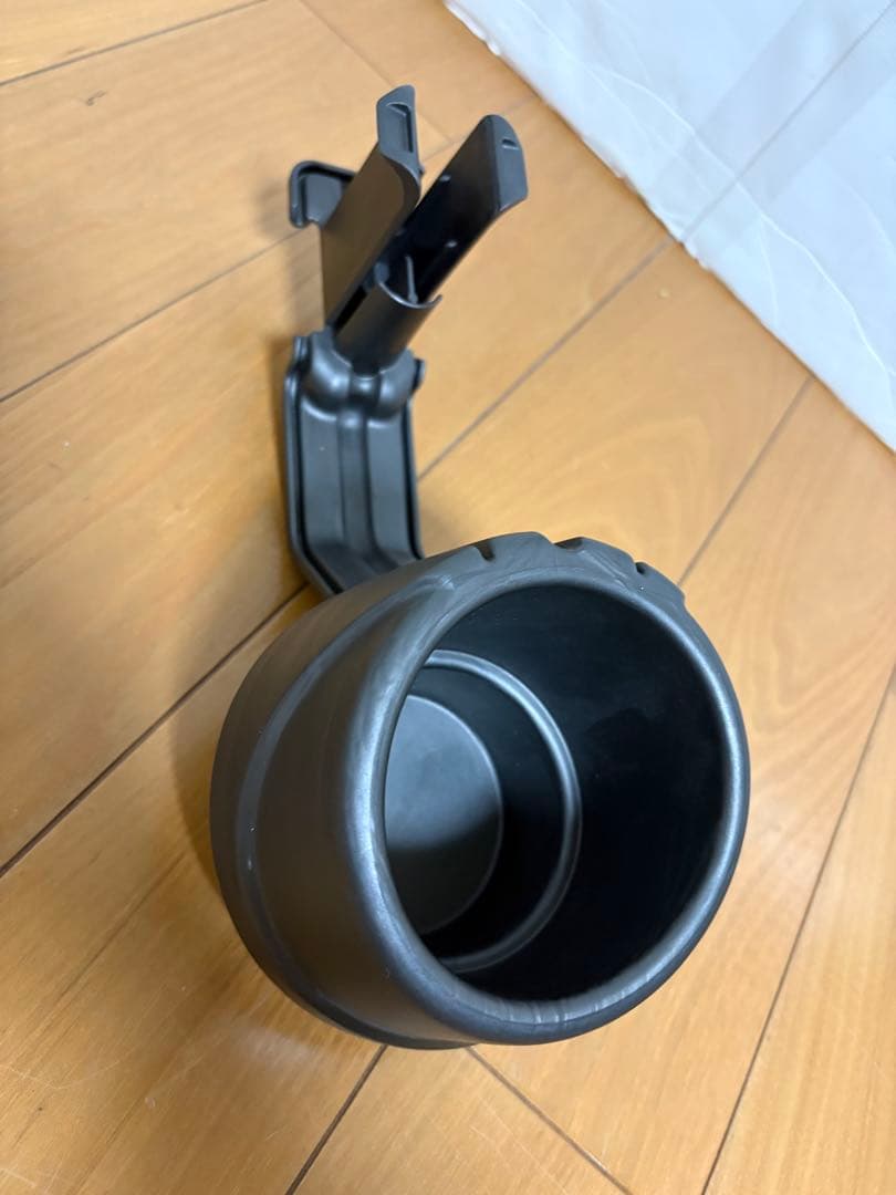 【美品】コンビ　ジョイトリップ　エアスルー　GF ブラック　ジュニアシート