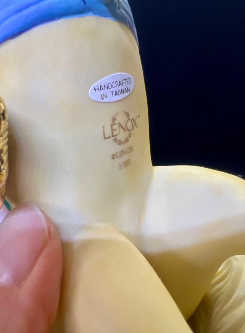 陶器製 馬の置物 花の装飾付き