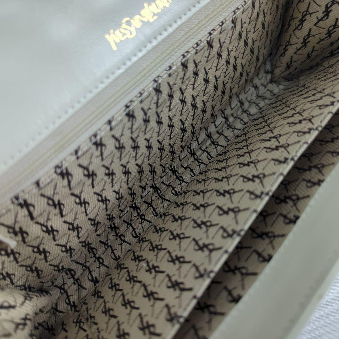 Yves Saint Laurent イヴサンローラン クラッチバッグ