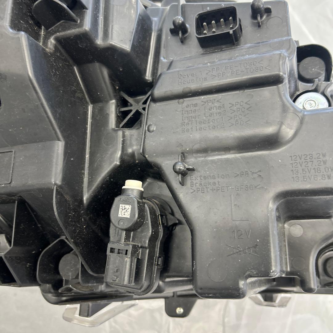 ルーミー左ヘッドライト中古品