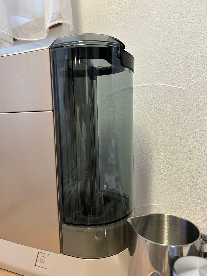 デロンギ デディカ アルテ　エスプレッソマシン　EC885J-BG ベージュ