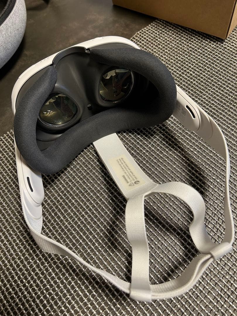 【超美品】 Quest 3 VRヘッドセット×付属品多数あり　125GB