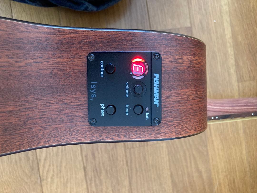 R coa様　Martin LXME ミニギター エレアコ