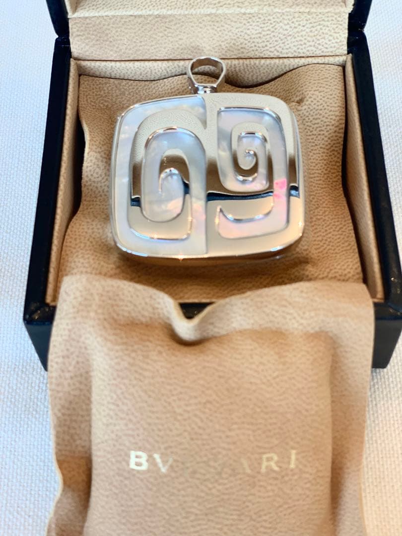 超貴重希少品ブルガリBVLGARI WG限定版ペンダントネックレスチョーカー付き