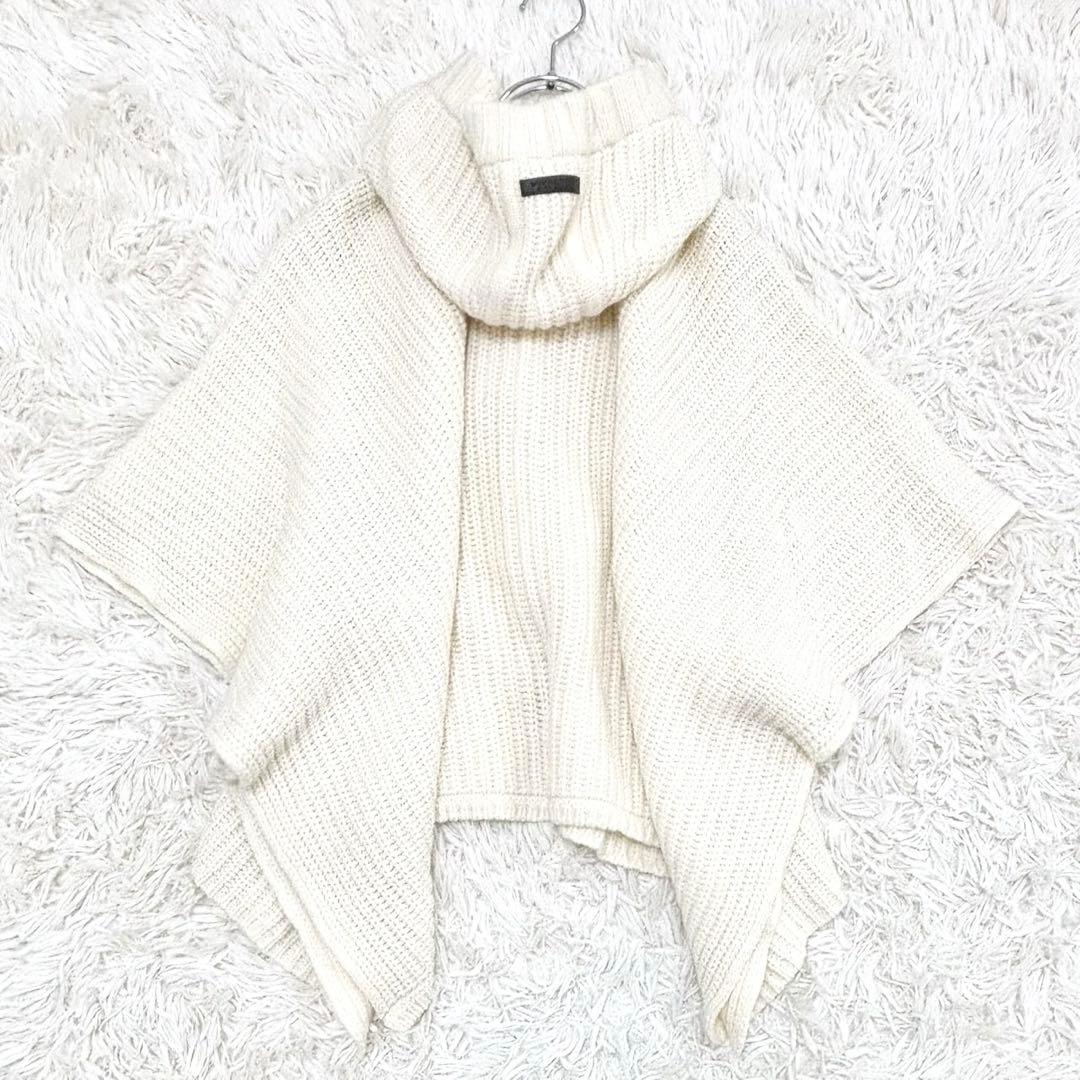 美品 バーバリー ブルーレーベル ニット ポンチョ 金ボタン 38