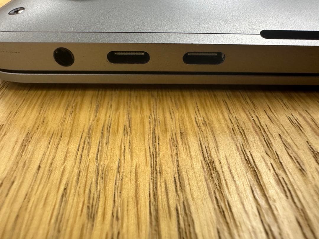 アップル Macbook Pro 16インチ 2019