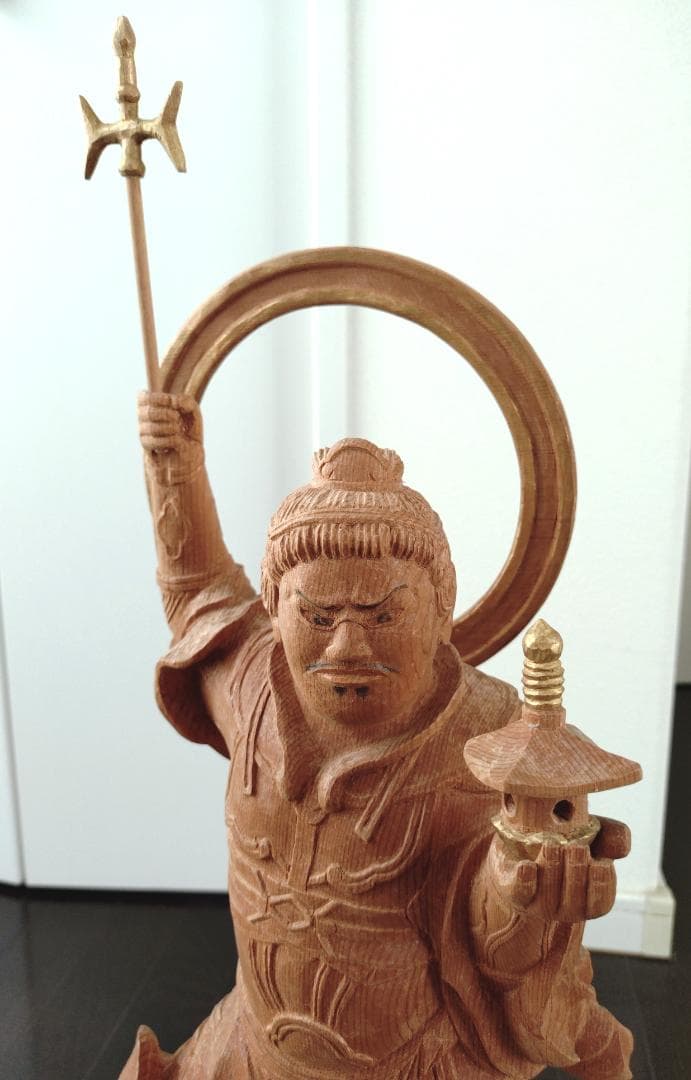 毘沙門天　一木造　 約68cm