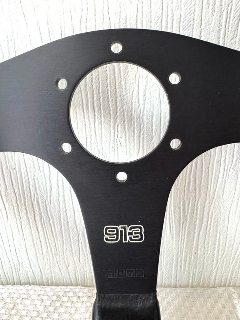 IMPUL ステアリング　913 Special 【MOMO】　正規品